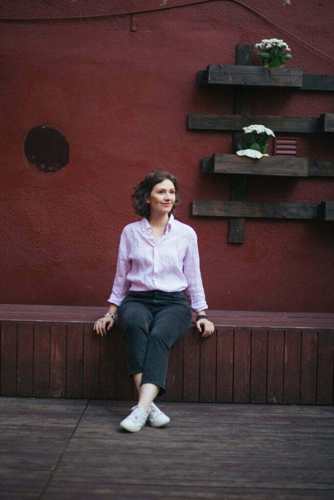 Natalia Dichkovska sitting on the bench